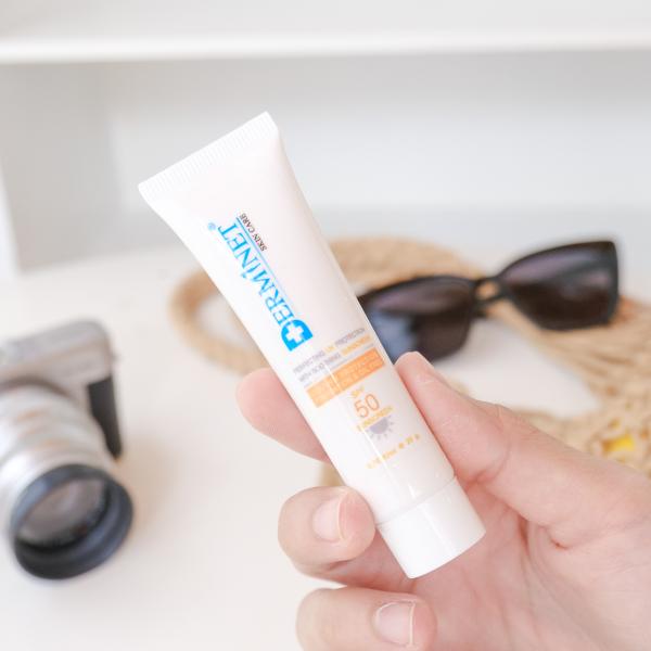 Perfecting UV Protection With Soothing Sunsreen SPF 50 PA+++ ครีมกันแดด