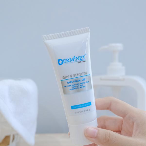 Dry & Sensitive Skin Facial Gel เจลล้างหน้า สำหรับผิวแห้ง ผิวบอบบาง-ผิวแพ้ง่าย (60cc.)
