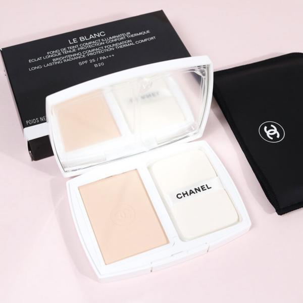 Chanel Le Blanc Brightening Compact Foundation