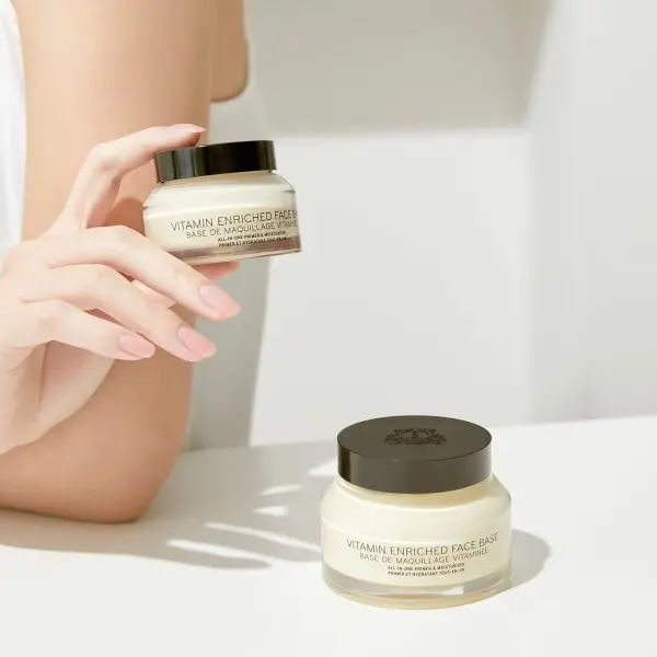 Bobbi Brown Vitamin Enriched Face Base 50