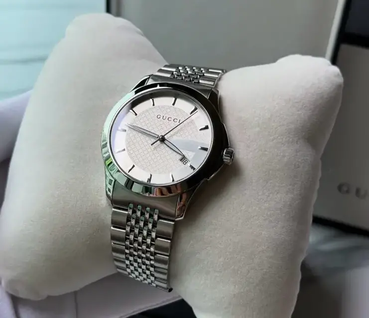 Gucci 126.4 Silver Dial